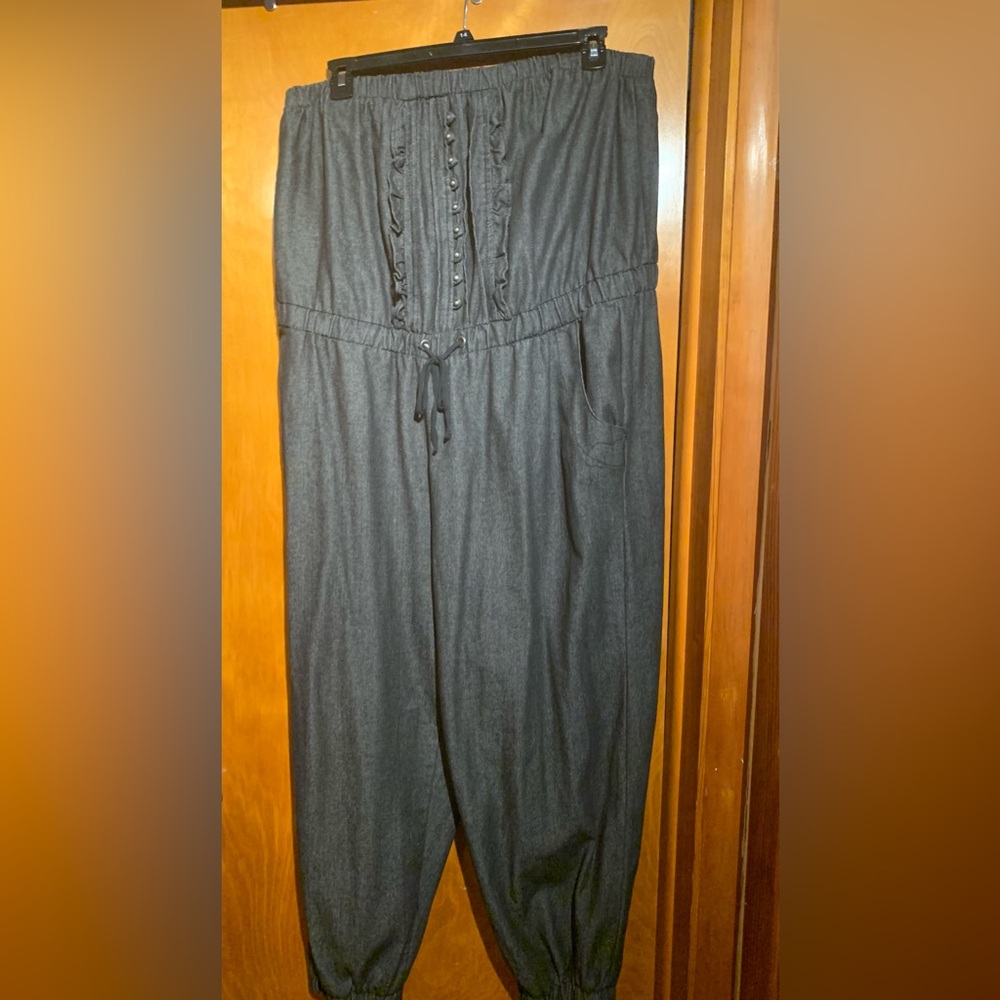 Plus size Paper Tee black denim Romper Size 3X. Never worn $25.
